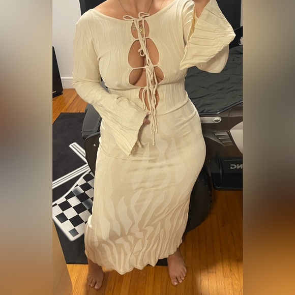 Women's Meshki Maxi Dress - Picture 3 of 5